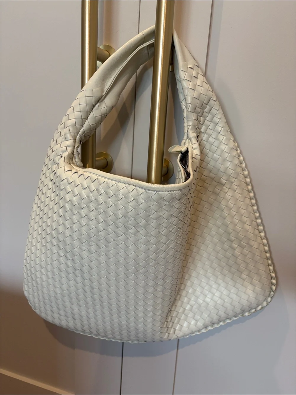 Italian LeatherVera Pelle Cream Woven Hobo Bag